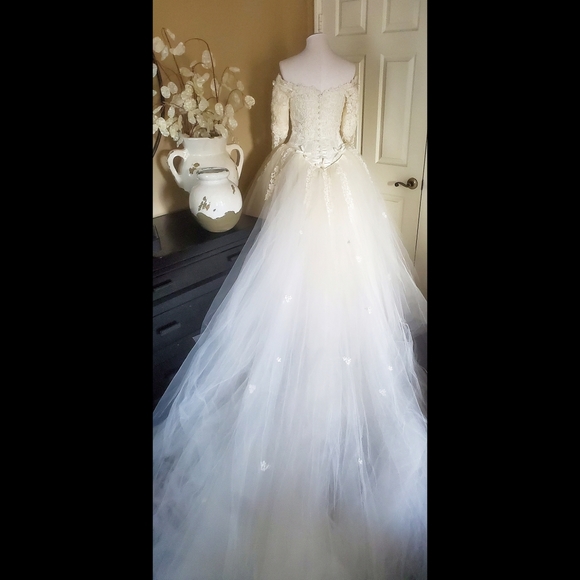 Dreamy Eve of Milady Wedding Gown - Picture 7 of 9